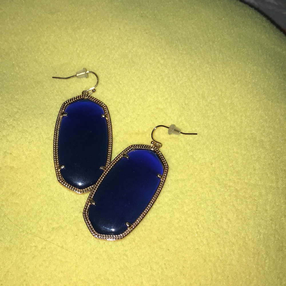 Kendra Scott earrings ‼️